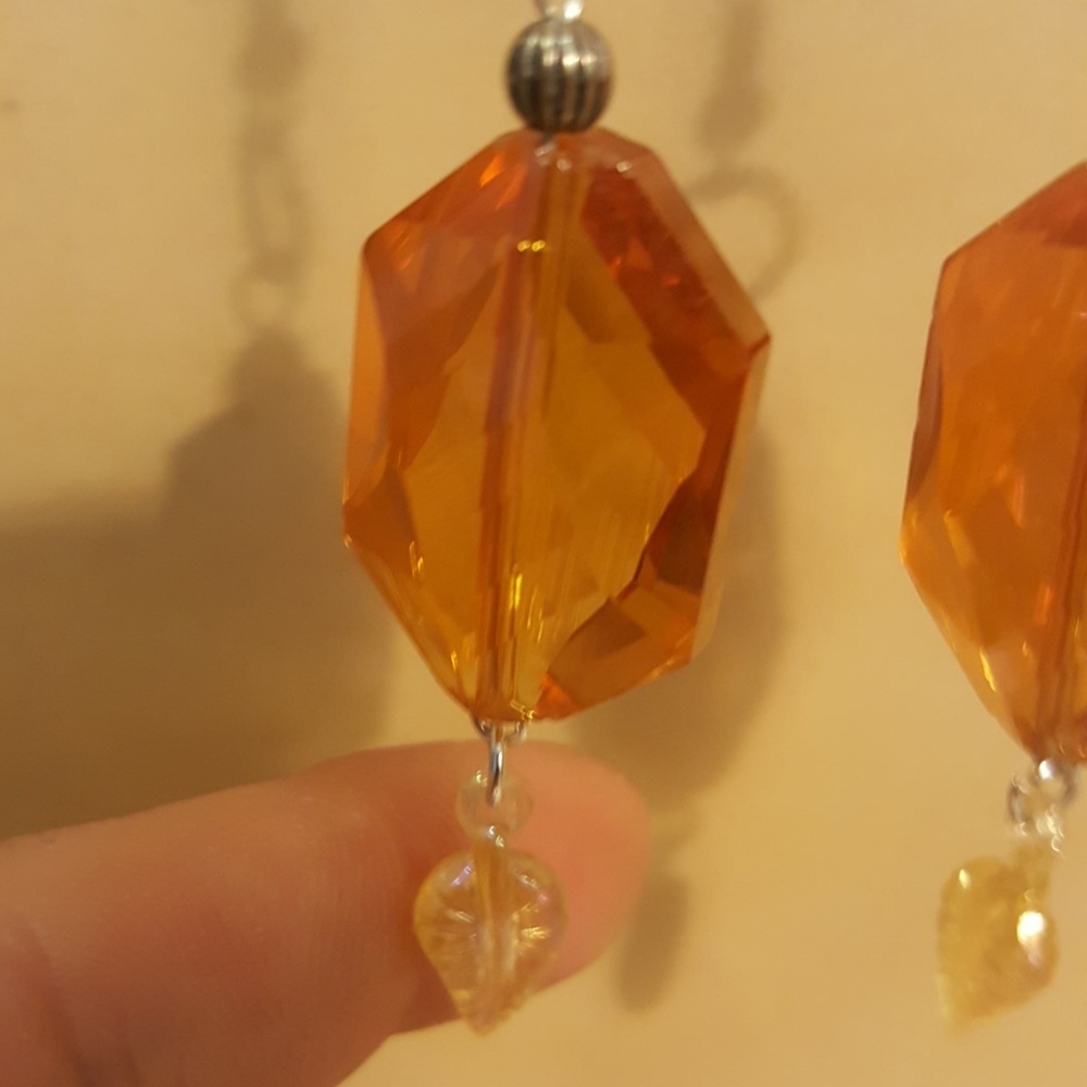 Silver/ Orange/ Yellow 💛/🍂Leaf Charmed Earrings - Picture 2 of 4